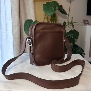 Vintage Coach #9817 Mahogany Brown Leather Camera Crossbody Bag Purse Nickel